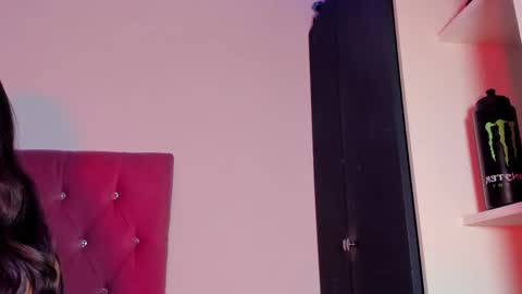 mariana williams online show from 09/18/25, 03:19