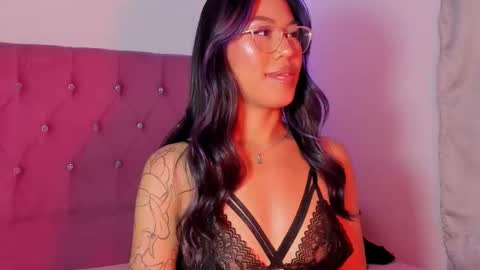 mariana williams online show from 10/09/25, 01:58