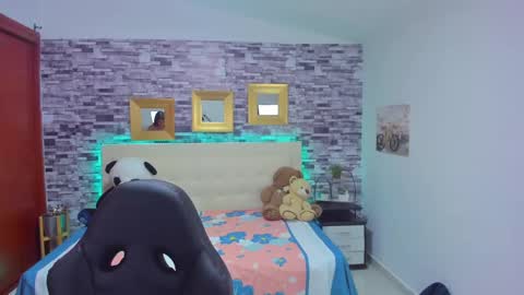 Mariana online show from 12/17/24, 10:43