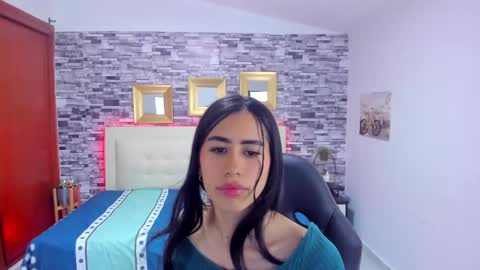 Mariana online show from 01/12/25, 12:28