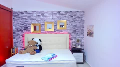 Mariana online show from 02/19/25, 08:10