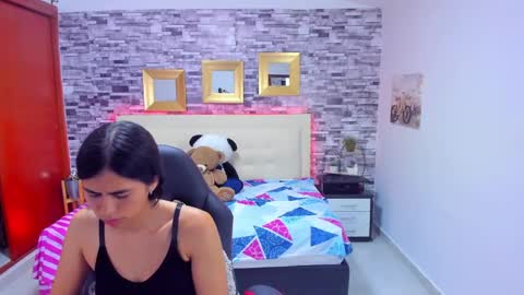 Mariana online show from 02/20/25, 12:41