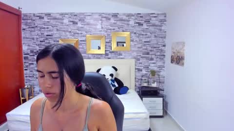 Mariana online show from 03/03/25, 07:39
