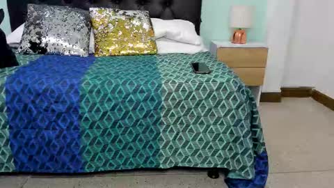 Snapshot of marianee_rousse chatting on 12/05/25, 11:30 Marianee Rousse online show from 12/05/25, 11:30