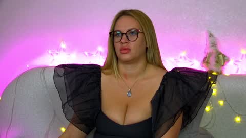 Maria online show from 12/18/24, 08:09