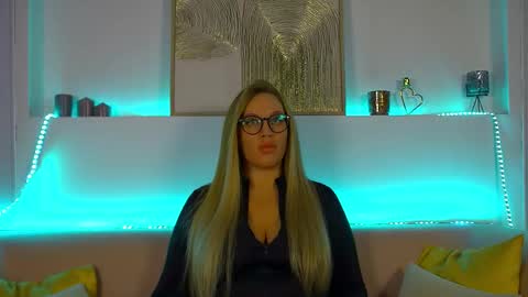 Maria online show from 02/19/25, 12:55