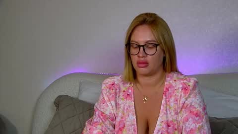 Maria online show from 10/18/25, 06:41