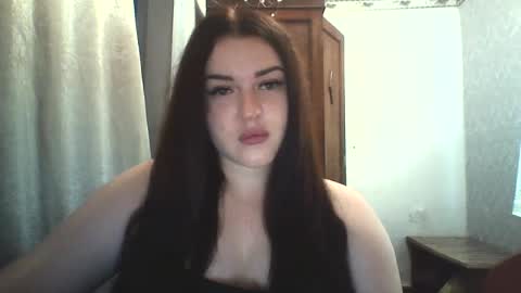 Snapshot of mariangloom chatting on 07/16/26, 02:45 mariangloom online show from 07/16/26, 02:45