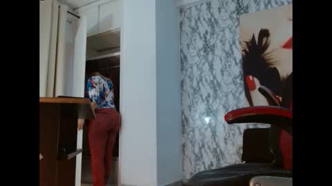 Snapshot of mariani_smith chatting on 09/23/25, 11:57 Mariani online show from 09/23/25, 11:57