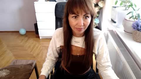 Snapshot of marianika chatting on 10/06/25, 10:12 marianika online show from 10/06/25, 10:12