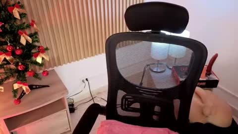 Snapshot of marianl0ve chatting on 01/05/26, 05:27 Marian Love online show from 01/05/26, 05:27