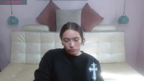 Snapshot of marianne_cam chatting on 04/20/26, 01:47 marianne_cam online show from 04/20/26, 01:47