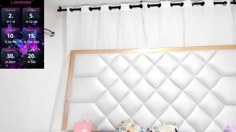 marianrosse online show from 10/15/25, 09:04