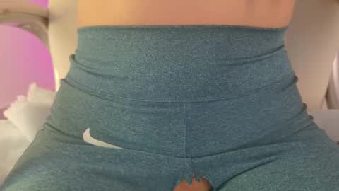 Snapshot of mariapettit chatting on 09/15/25, 12:38 Maria Pettit online show from 09/15/25, 12:38