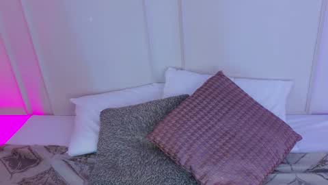 Snapshot of mariapettit chatting on 09/30/25, 12:21 Maria Pettit online show from 09/30/25, 12:21