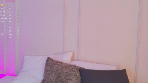 Snapshot of mariapettit chatting on 10/15/25, 10:59 Maria Pettit online show from 10/15/25, 10:59