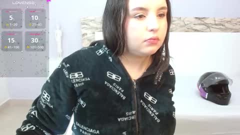 mariatayler1 online show from 01/05/25, 07:39