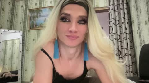Mari online show from 02/06/25, 03:31