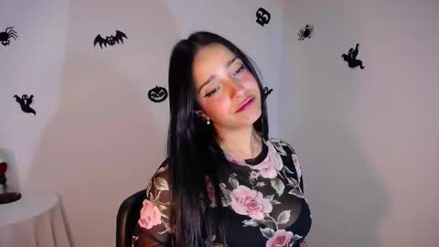 Nicolle online show from 10/30/25, 01:29