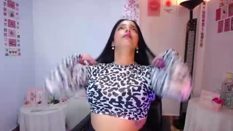 Nicolle online show from 07/28/26, 04:41