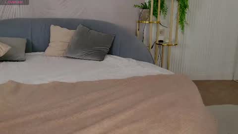 Marie LEAVE YOUR  WITH ME online show from 07/20/26, 05:11