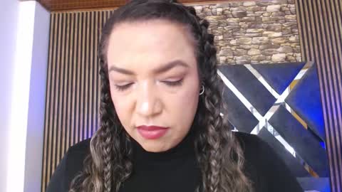 marie_hss online show from 12/18/25, 06:47