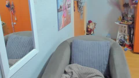 Marie   online show from 01/04/25, 12:05