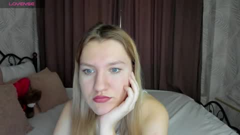 mariel_brown online show from 12/07/24, 08:44