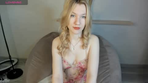 mariel_brown online show from 11/09/25, 07:06