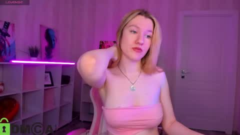 mariel_brown online show from 11/22/25, 08:57