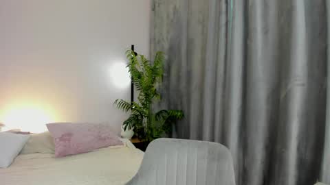 Mariel online show from 05/29/26, 01:36