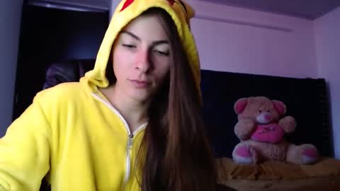 Snapshot of mariel_sins21 chatting on 02/08/25, 05:18 Mariie online show from 02/08/25, 05:18