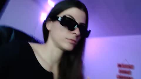 Snapshot of mariel_sins21 chatting on 02/08/25, 10:29 Mariie online show from 02/08/25, 10:29
