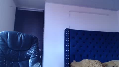 Snapshot of mariel_sins21 chatting on 02/15/25, 07:50 Mariie online show from 02/15/25, 07:50