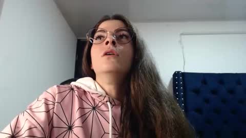 Snapshot of mariel_sins21 chatting on 02/21/25, 11:21 Mariie online show from 02/21/25, 11:21