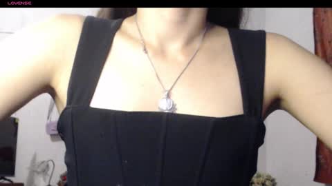 Snapshot of mariel_sins21 chatting on 09/10/25, 10:04 Mariie online show from 09/10/25, 10:04