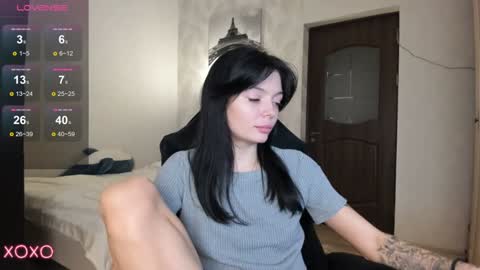 Snapshot of mariella__adams chatting on 12/18/24, 03:55 Maria  online show from 12/18/24, 03:55