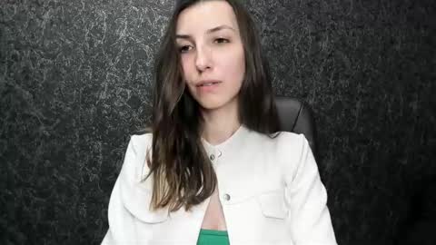 Snapshot of marielleanker chatting on 09/30/25, 02:11 marielleanker online show from 09/30/25, 02:11