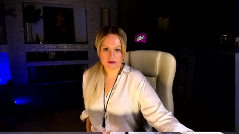 mariemlui online show from 09/26/25, 10:52