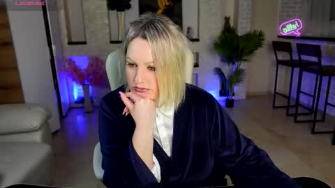Snapshot of mariemlui chatting on 03/20/26, 03:28 mariemlui online show from 03/20/26, 03:28