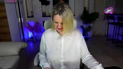 Snapshot of mariemlui chatting on 03/25/26, 03:51 mariemlui online show from 03/25/26, 03:51