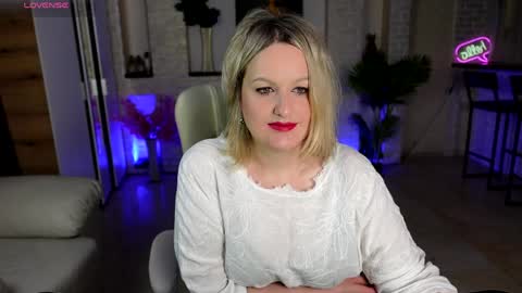 Snapshot of mariemlui chatting on 03/30/26, 11:11 mariemlui online show from 03/30/26, 11:11