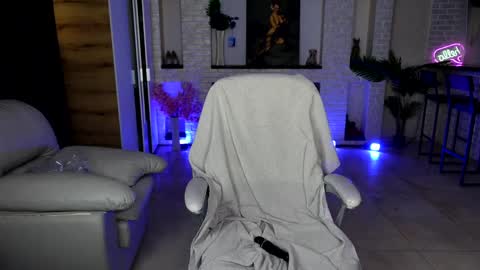 Snapshot of mariemlui chatting on 05/11/26, 02:45 mariemlui online show from 05/11/26, 02:45