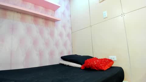 Snapshot of mariemyller chatting on 09/29/25, 12:32 Marie online show from 09/29/25, 12:32