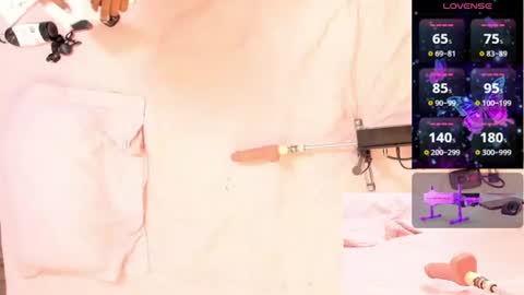 mariiaam_ online show from 07/17/26, 12:01