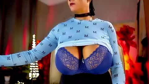 Nikita - Scroll down and read my bio please. New Pictures in Bio online show from 10/01/25, 10:38