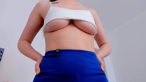 Snapshot of marilinal chatting on 05/07/26, 07:58 Marilina online show from 05/07/26, 07:58