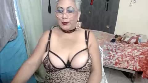 Marilin carolina online show from 06/07/26, 07:06