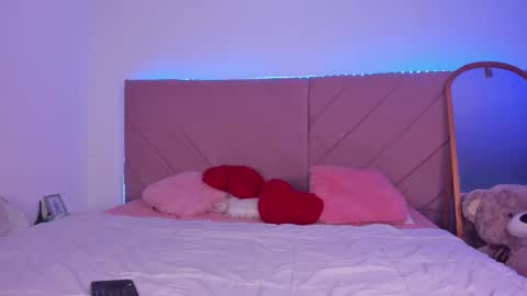 Marily Daniela online show from 11/28/25, 02:14