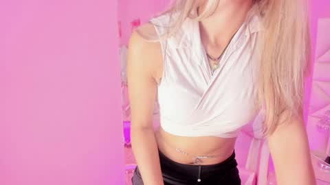 Stefany  online show from 11/26/25, 07:59